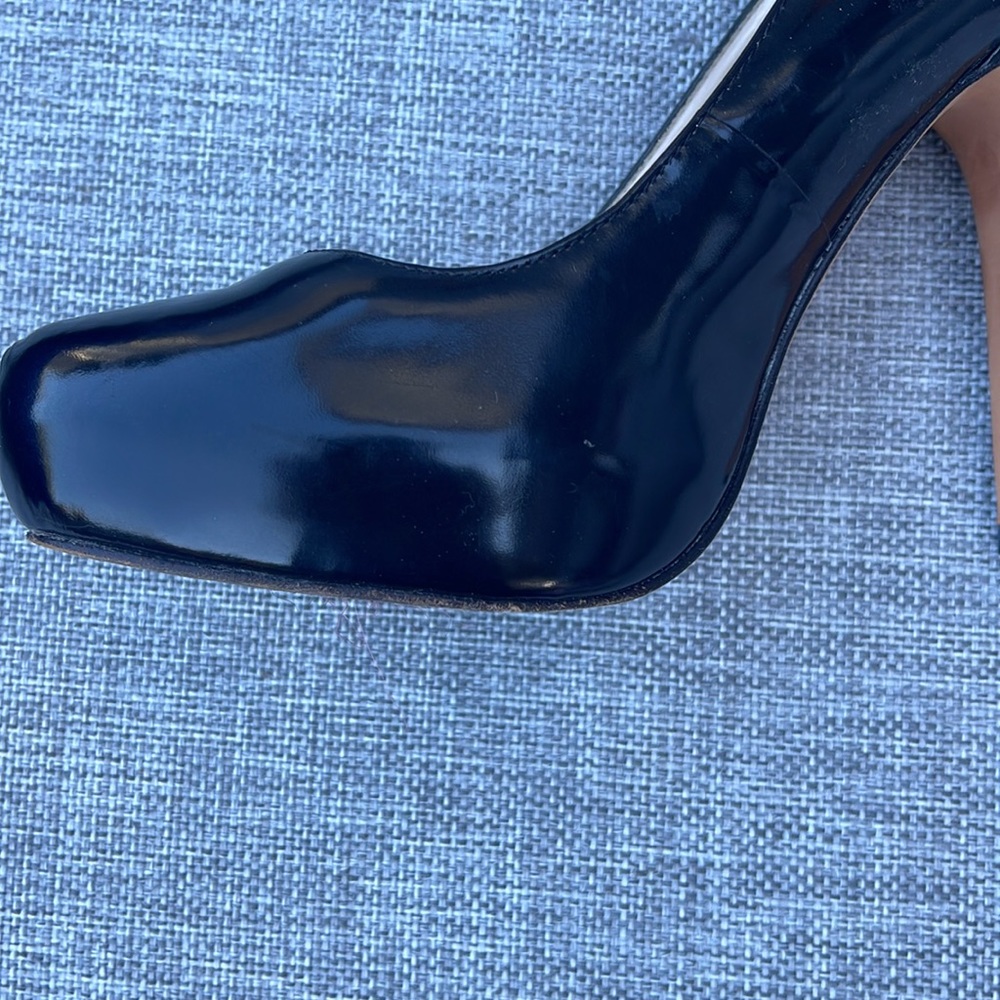 Steven by Steve Madden - black , shiny leather platform heels - Picture 10 of 12